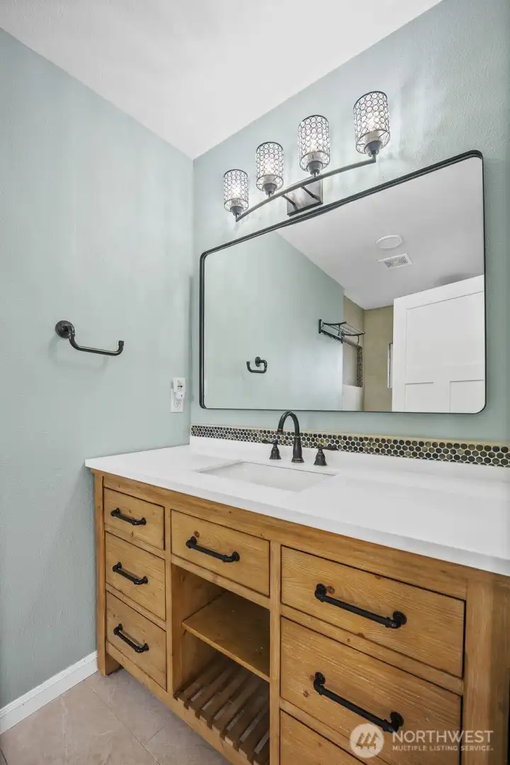Top Unit Bathroom