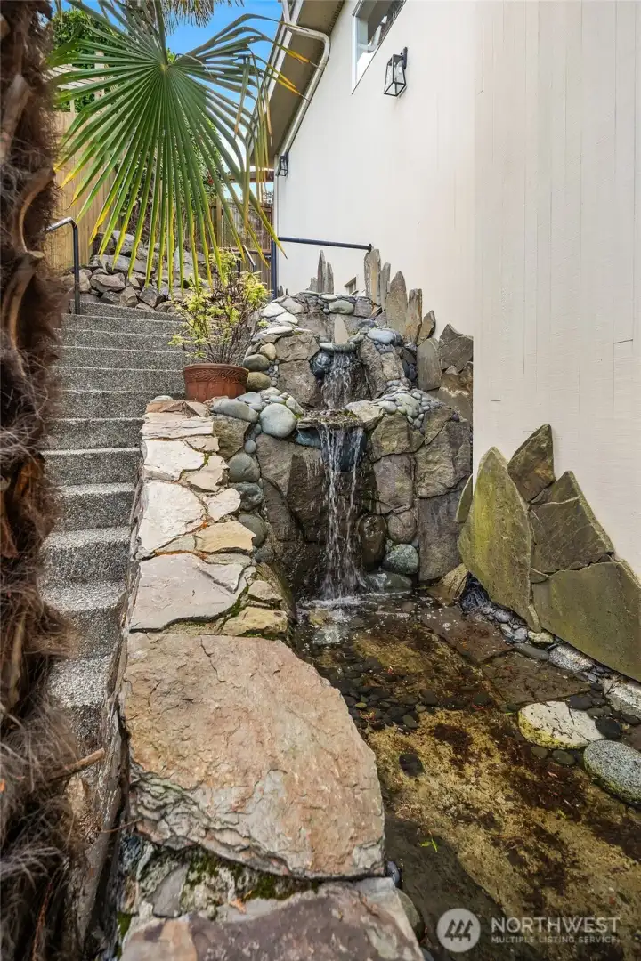 Side-yard waterfall feature