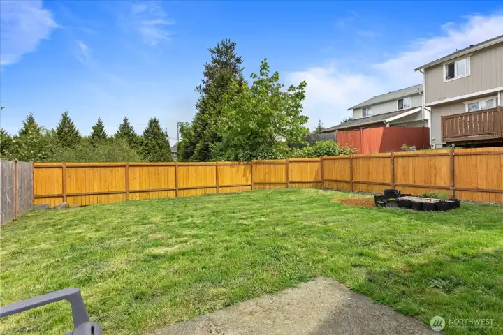 Backyard angle showing privacy and space