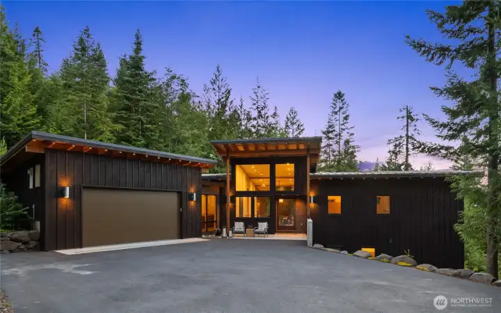 Welcome to 101 Basin Creek Way!