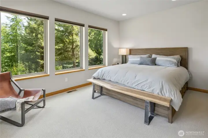 Downstairs Ensuite Bedroom