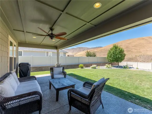 Private Covered Back Patio – Relax and entertain year-round with this spacious covered patio, offering mountain views, privacy with no rear neighbors, and plenty of space for outdoor dining or a future hot tub.