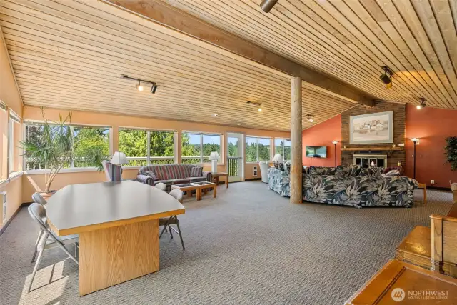 Community lounge with full kitchen for special events