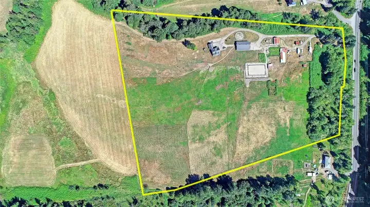 Approximate property lines - perimeter is fenced with no climb field fence and cross-fenced pastures