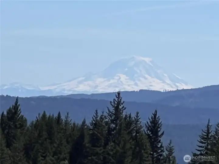 Views of Mt Rainier to the SE Views of Mt Rainier to the SE