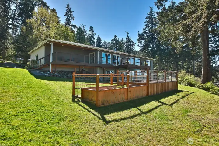 Looking back at the water side of the home.