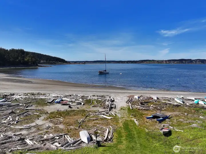 Discover and explore Penn Cove, well known for it's abundant shellfish, especially those Penn Cove mussels!
