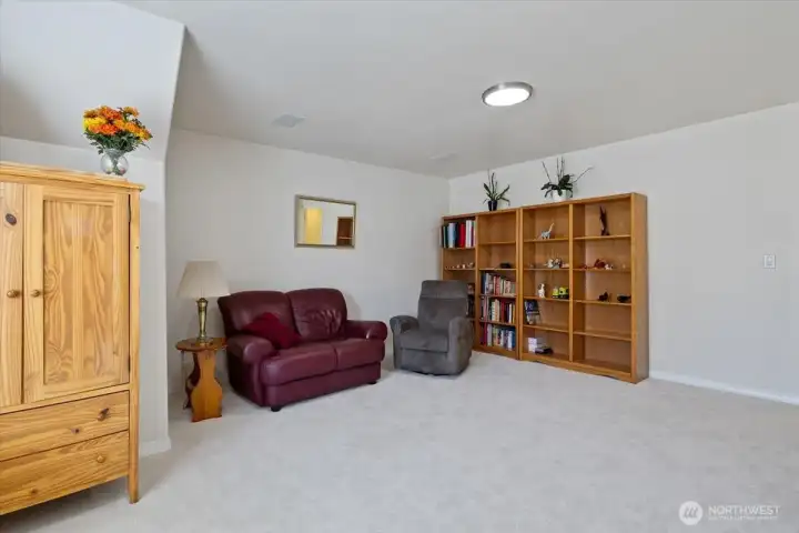 2nd floor large open family room