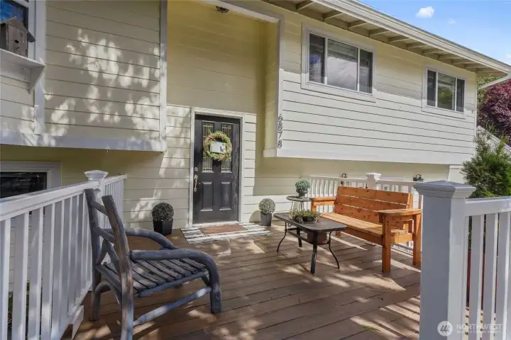 Large deck off the front door
