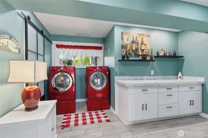 Can you imagine? I would do laundry here any day