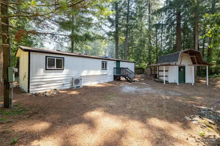 Welcome to 2591 Blackbird Valley Lane!