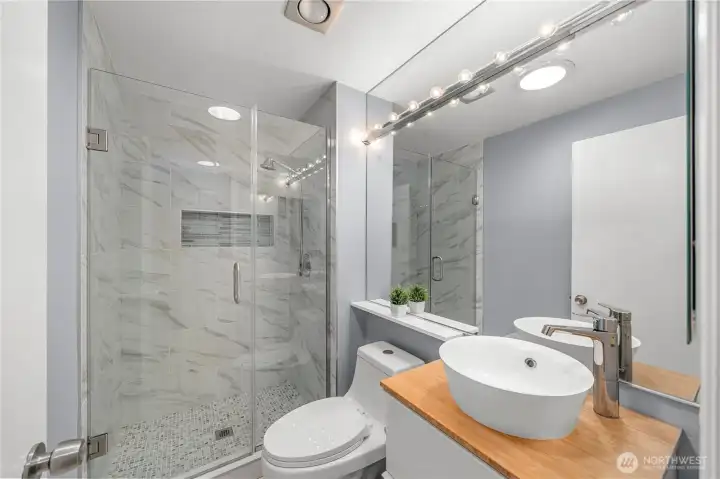 Fully updated 2nd bathroom upstairs