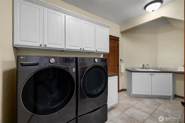 The custom floorplan shows itself off when you can walk thru the PBR closet to the nice laundry!