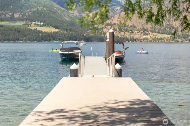 Yacinde Dock
