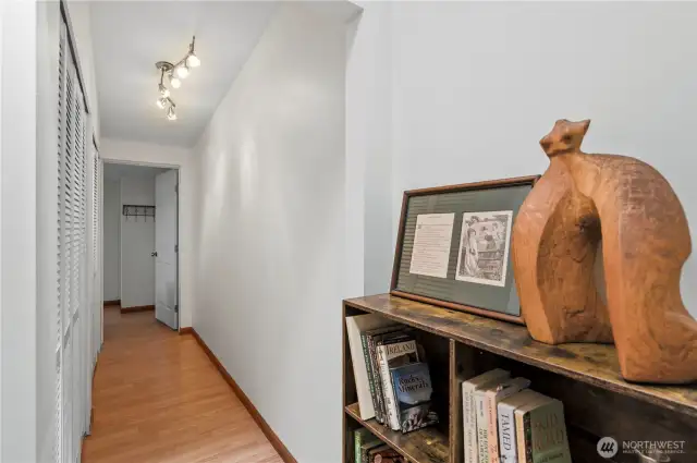 Tons of closet space is perfect for beach storage: puzzles, games, entertainment for quiet evenings after the sunsets.