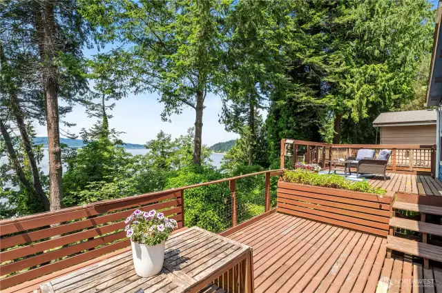 THIS is the reason you're here. Killer Puget Sound View that's been opened up for your viewing pleasure. Camano and Whidbey Islands to the west and the north and sunsets over Whidbey.