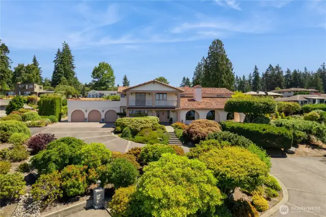 1.23 acre Innis Arden estate