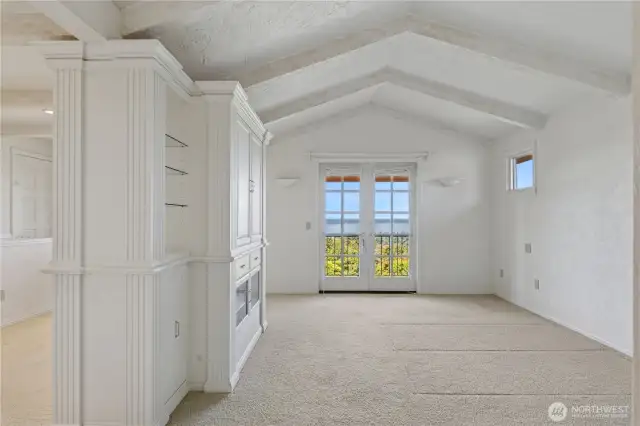 Primary suite