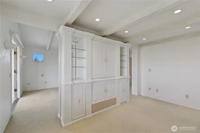Primary suite