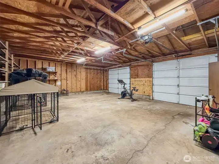 Garage / Shop