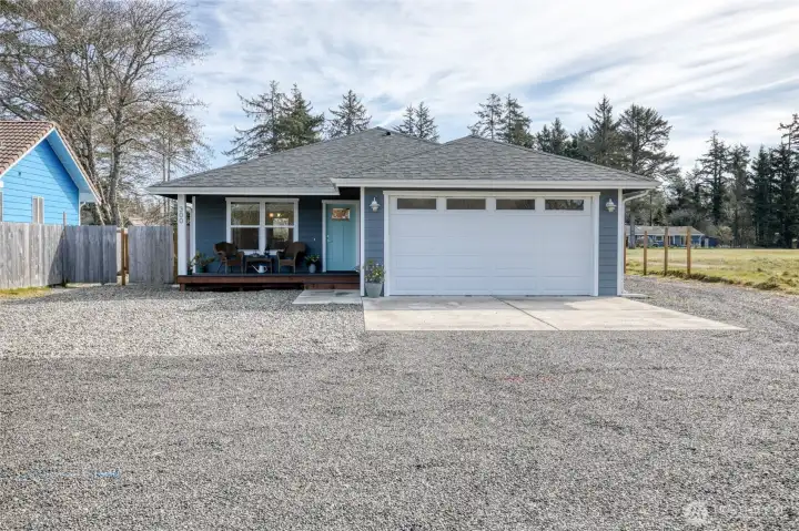 Welcome to 300 Octopus Ave NE Ocean Shores!