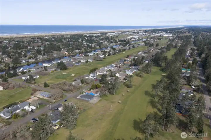 Facing west toward the ocean! Just a couple blocks to Ocean Lake Way beach access road.
