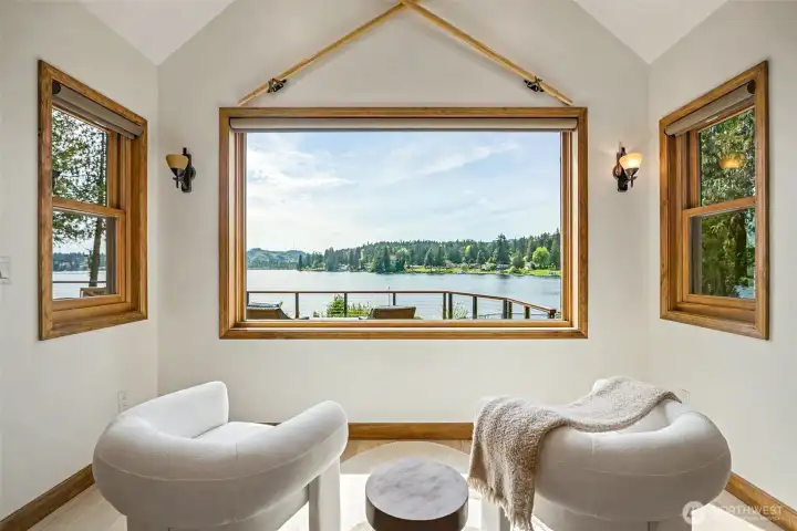 Primary Suite Sitting Area