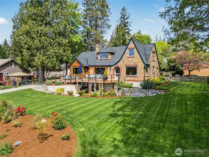 Absolutely Stunning Landscape Design