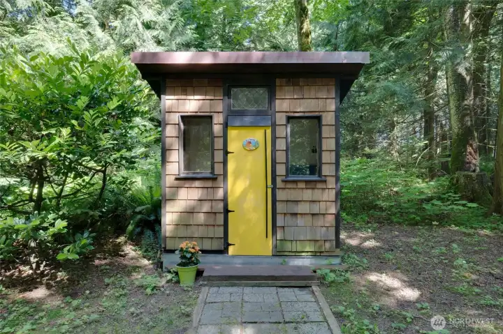 bathroom bathroom