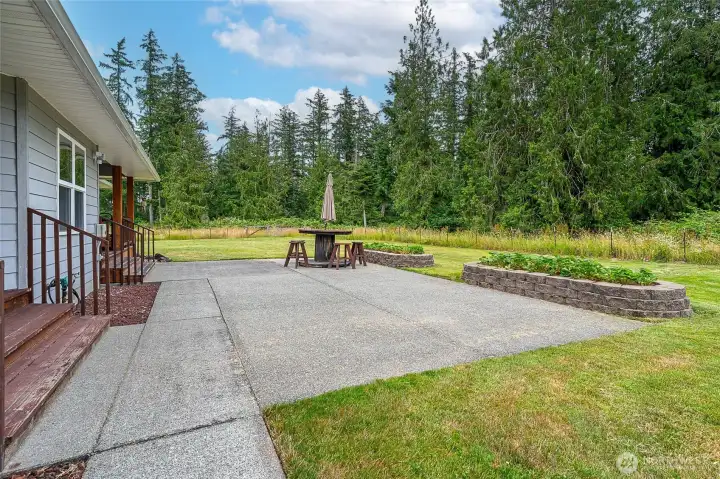 Spacious patio, plenty of room for large gatherings. Enjoy the outdoor firepit on chilly days or star watching in the evenings. Spacious patio, plenty of room for large gatherings. Enjoy the outdoor firepit on chilly days or star watching in the evenings.
