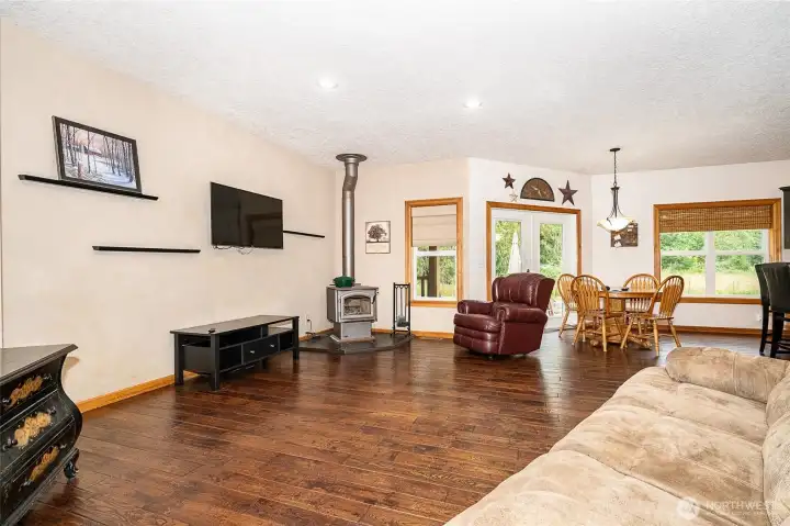 Light and bright with plenty of natural light. Solid wood floors throughout the main living areas. Light and bright with plenty of natural light. Solid wood floors throughout the main living areas.