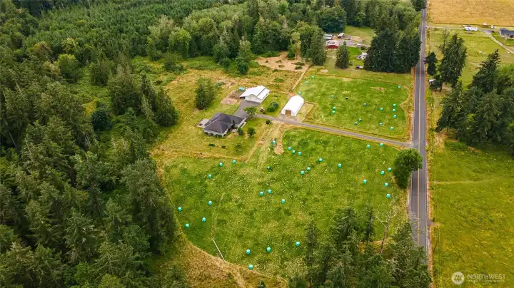 Ariel photo from the front left view of the property. Ariel photo from the front left view of the property.
