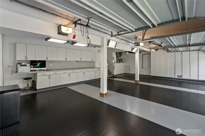 3 Car Garage With Storage & Work bench