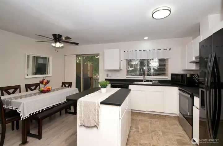 Entertaining made easy with this floorplan.