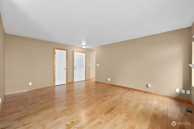 Closet by front door and hallway to bedrooms.