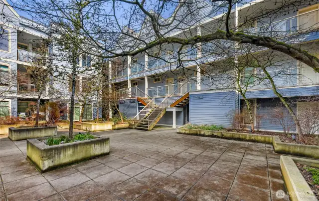 2 bedroom 1 full bathroom condo