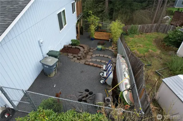 Terraced side yard oasis