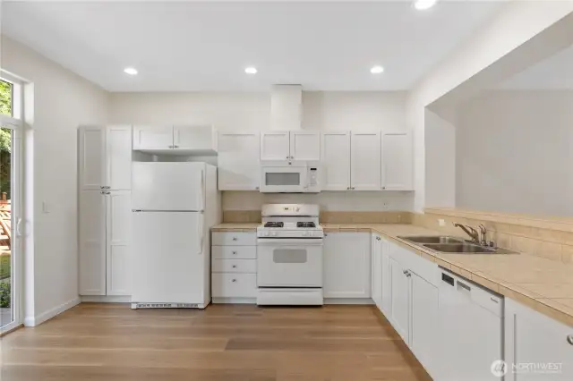 New stove and microwave.