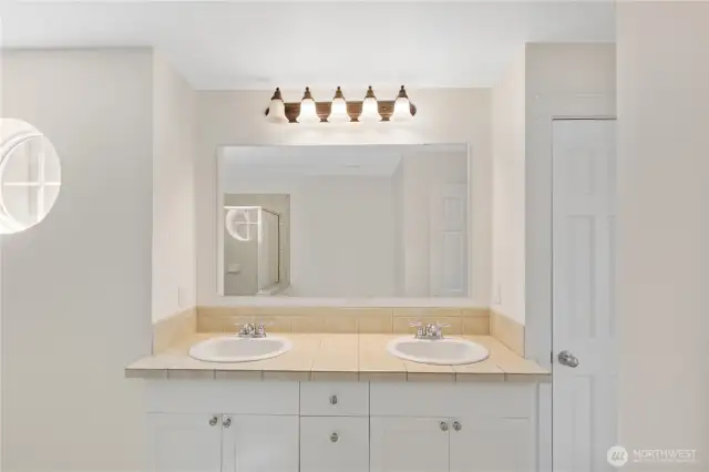 Primary ensuite bath