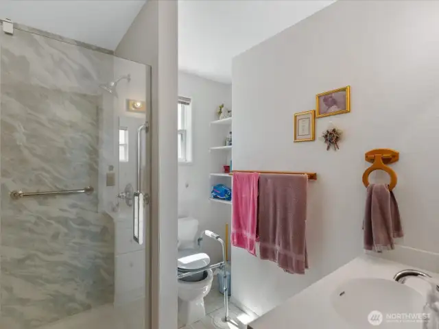 Primary ensuite bathroon