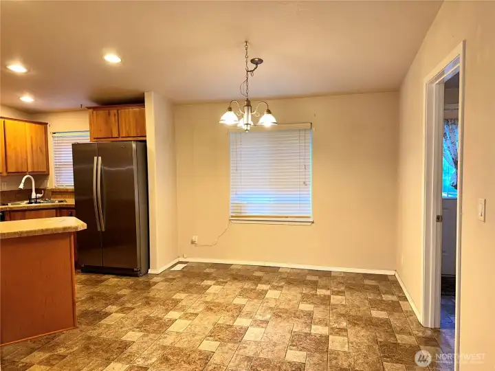 Great dining space off kitchen