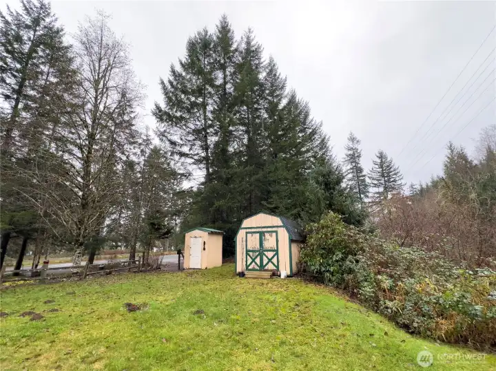 Additional outbuilding and well house