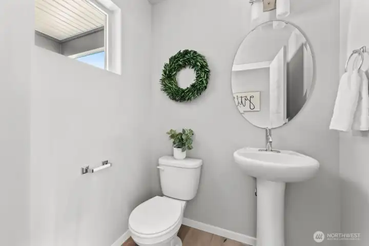 Photographs are for illustrative purposes only. Features, finishes, interior/exterior colors, landscaping and floorplan shown may vary from actual homes built.