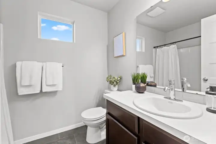 Photographs are for illustrative purposes only. Features, finishes, interior/exterior colors, landscaping and floorplan shown may vary from actual homes built.