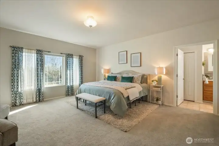 Spacious Primary Suite