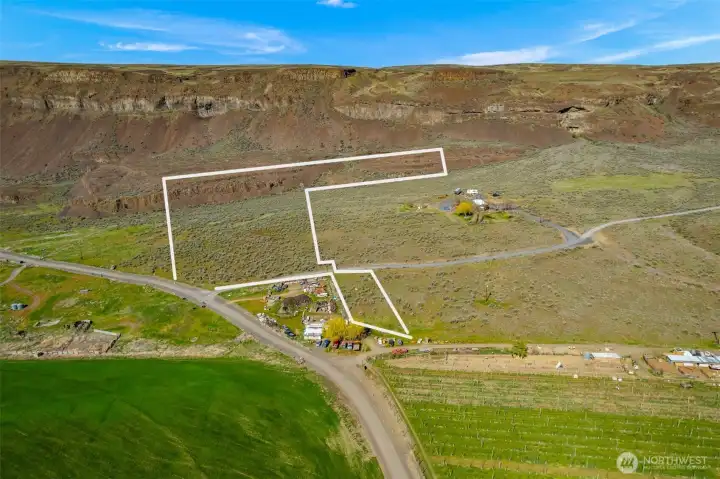 ESTIMATED Property lines only ESTIMATED Property lines only