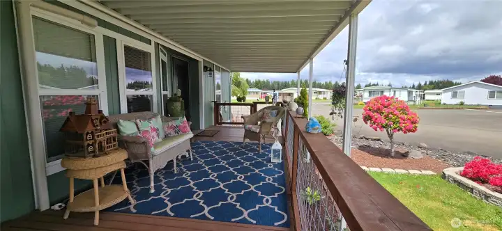 Wonderful deck for relaxing! Wonderful deck for relaxing!