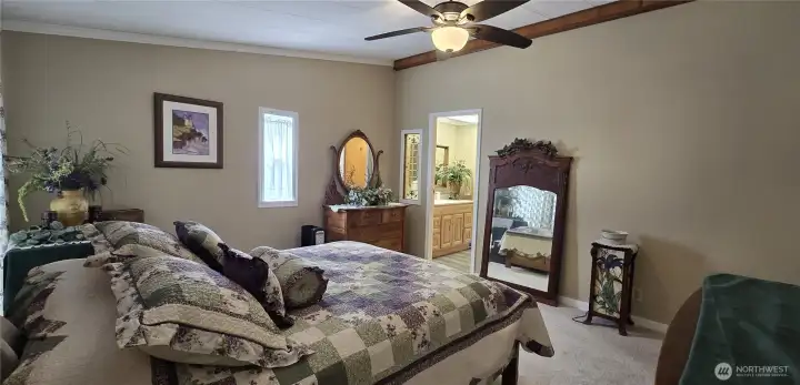 Master Suite looks east and south Master Suite looks east and south