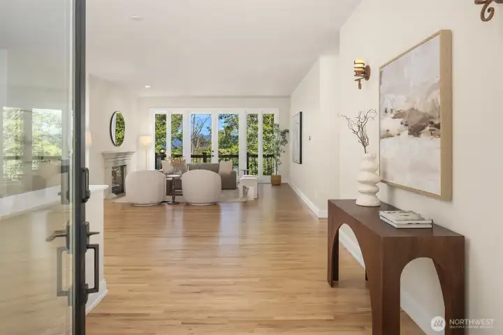 Open and wide foyer which flows right into the formal living room.