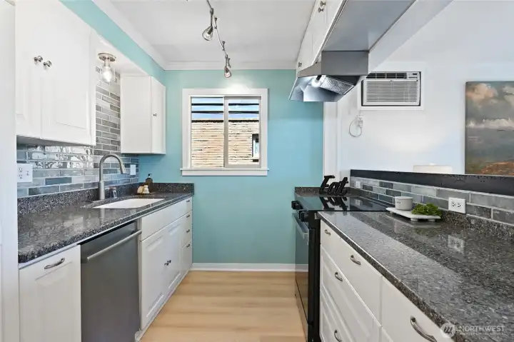 New tile backsplash, newer refrigerator